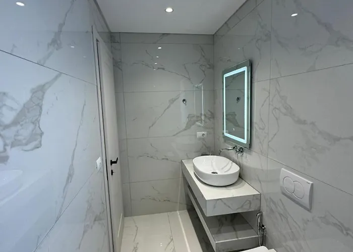 Luxurious Getaway * Gjashtë