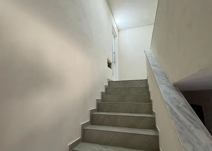 Luxurious Getaway Apartment Gjashtë